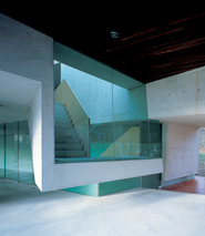 Möbius House