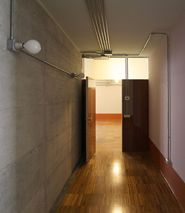SK3L+accessories. An apartment not far from the Royal Palace