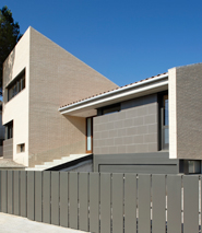 NAVINÉS HOUSE