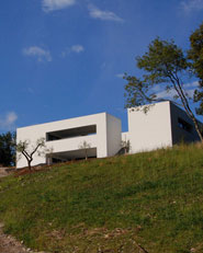 CASA UNIFAMILIARE