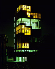 Torre uffici in zona industriale