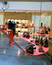 Allestimento per un negozio di alta moda a Roma