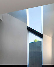 Ur.2 House