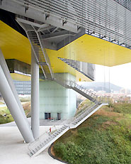 Vanke Center: A Horizontal Skyscraper Over Maximized Landscape