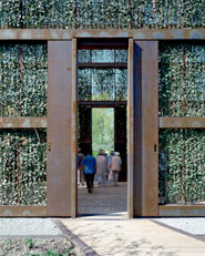 Hedge Building