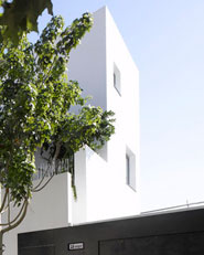 Non Visible House