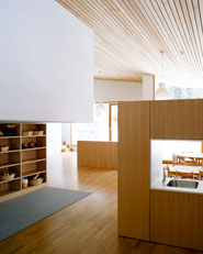 Scuola materna e biblioteca a Predoi