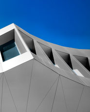 Ampliación y reforma de los edificios sociales en el Stadium Casablanca de Zaragoza