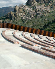Teatro all'aperto a Pentedattilo