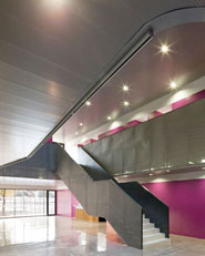 Social Center in Av. de La Paz