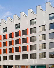 Edificio UGT en el Raval