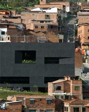 Fernando Botero Library Park