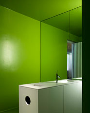 HEADQUARTER - Swiss & Global