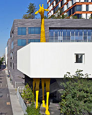 Giraffe childcare center