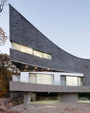 The Curving House