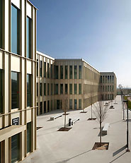 New gateway building at HEC School of Management