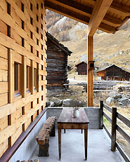 Transformation of a barn with stables