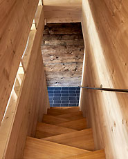 Transformation of a barn with stables