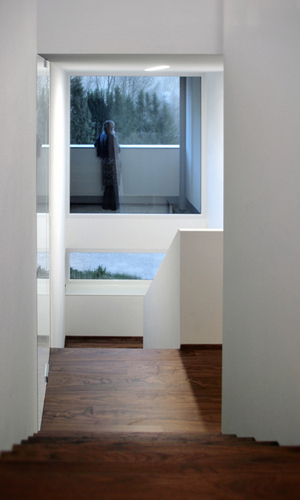 Haus-am-hang---raumschichte_large