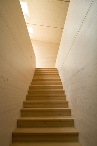 Int_04_large