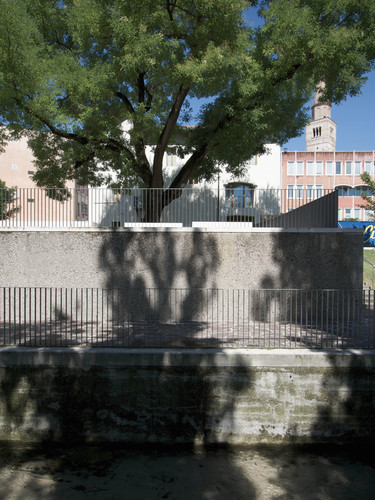 02_large