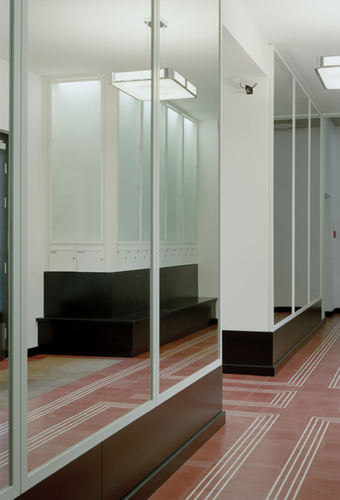 M_f_04_foyer_large