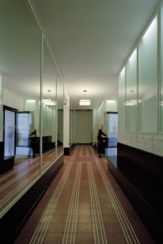 M_f_05_foyer_large
