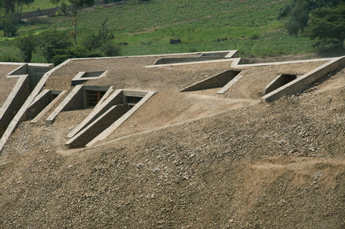 Detail-at-west-side-of-hill_large