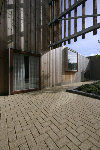 Exteriour__part_d__position_9_large