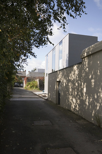 0810_slr_front_02_large