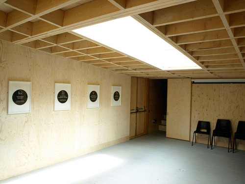 Int-warmroom2_large