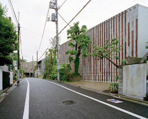 02-004_large