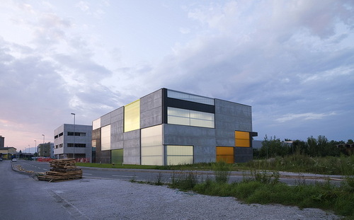 09_store__office___shop_concrete_container_002__2__large