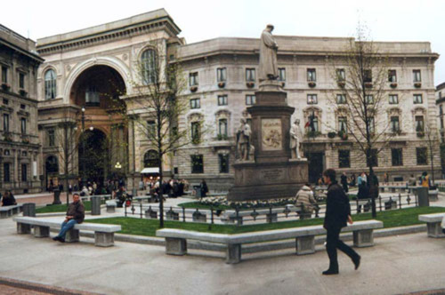 658762819_large