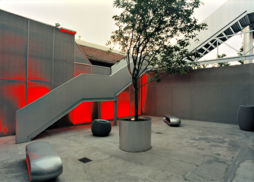 03_large