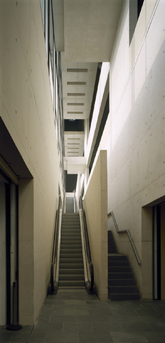 Del09_large