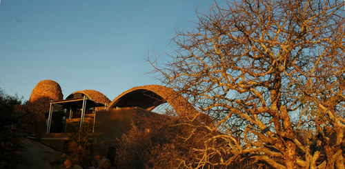 Mapungubwe-interpretation-centre-peter-rich-architects-pano-extra-1_large