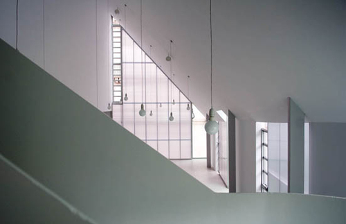 090701061_large