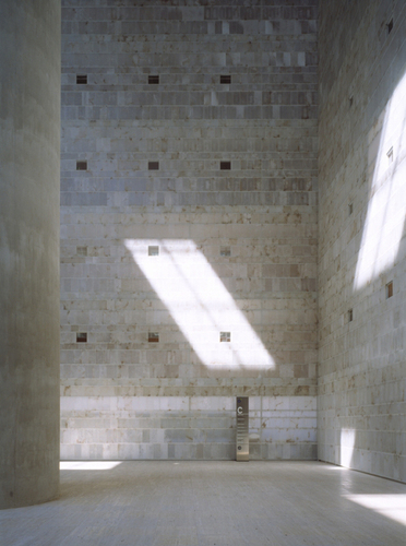 Caja-granada_06_roland-halbe_large