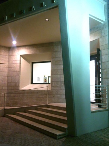 07_foto_notturna_del_sistema_d_ingresso_large