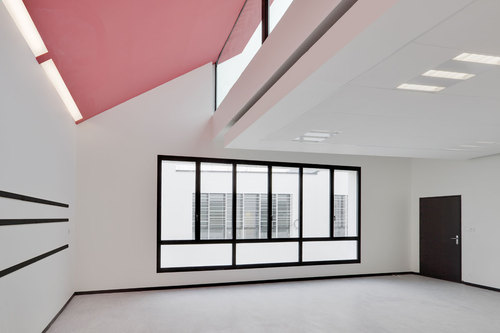 Mikoustdenisschool-red_large