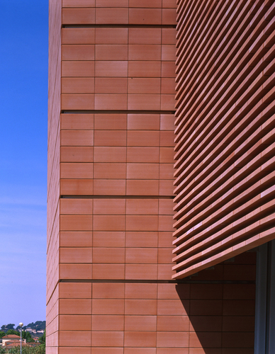 04-upc_large