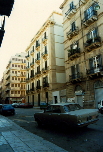 Scorcio_su_via_amari_copy_large