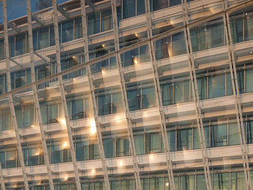 65_001_unilever_075_xh-detail-of-foil-facade-west-side-1_large