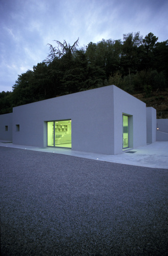 Lra_edificio-tcr_24_8_002w_large