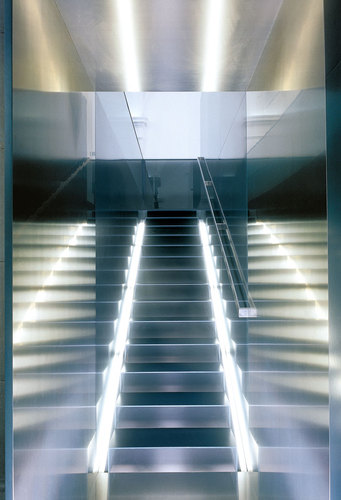 03_stair-to-mezzanine-floor_large