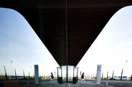 B720_architects_lleida_airport_220110_0447_large