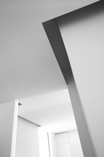 8exit_18_bw_large