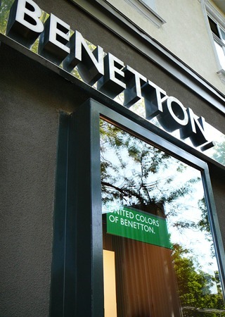 Showroombenettonsisley0_2_large