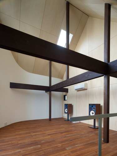 Interior4_large